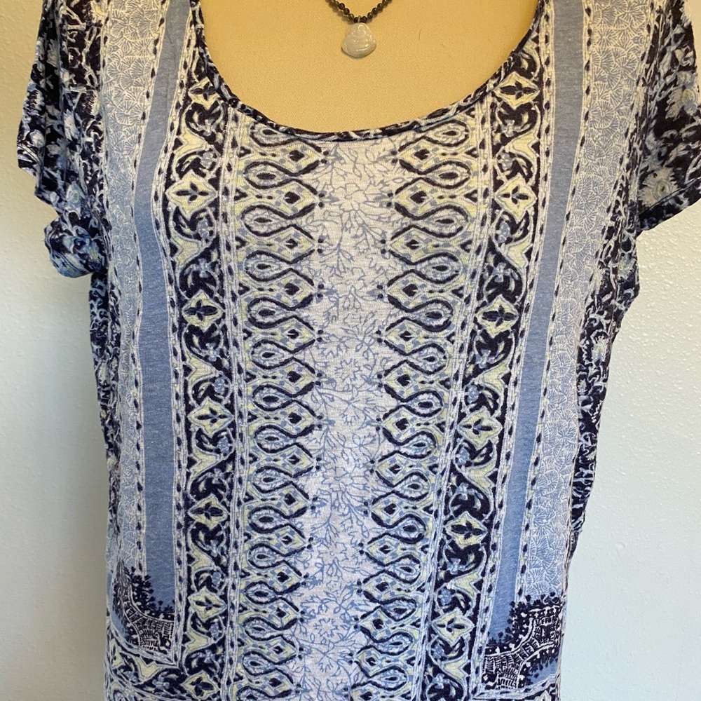 Lucky Brand T shirt Indian design blues and cream